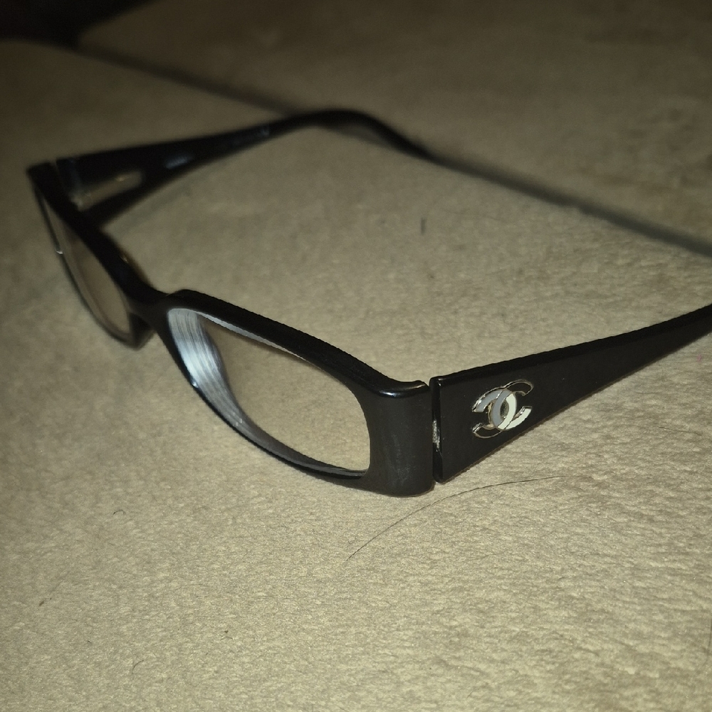CHANEL Black  Eyewear